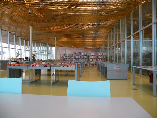  médiathèque, vue intérieure